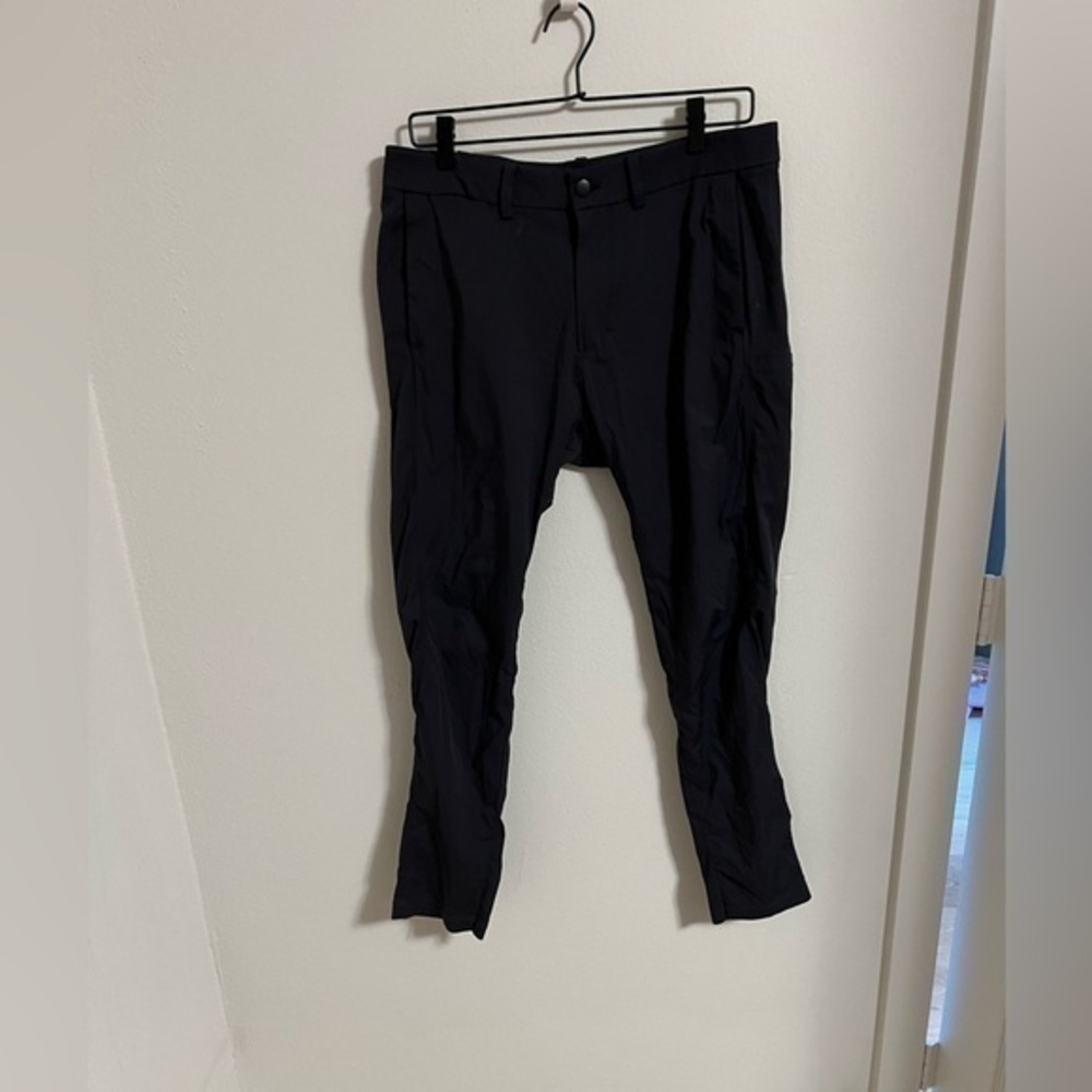 Lululemon Mens 32 black slim fit hiking Athletic Commission pants E40416